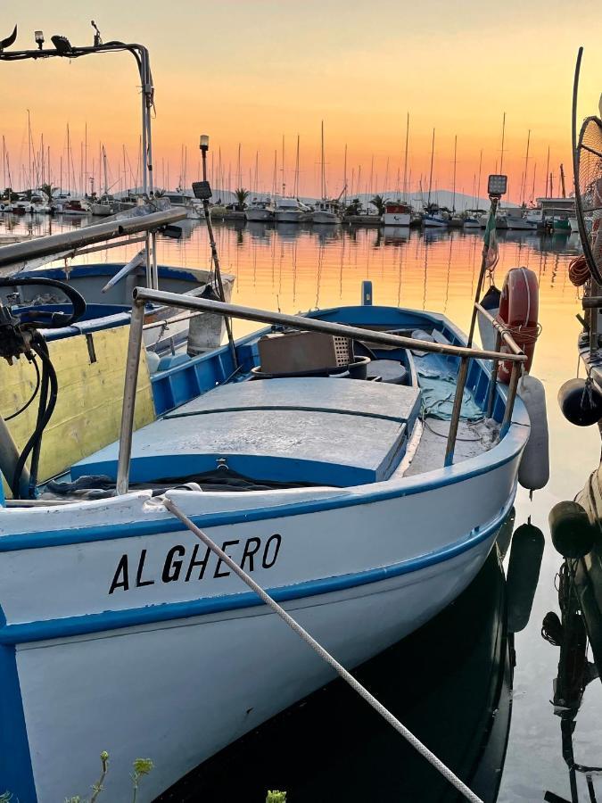 Hotel Houseboat Seabreeze Alghero Exterior foto